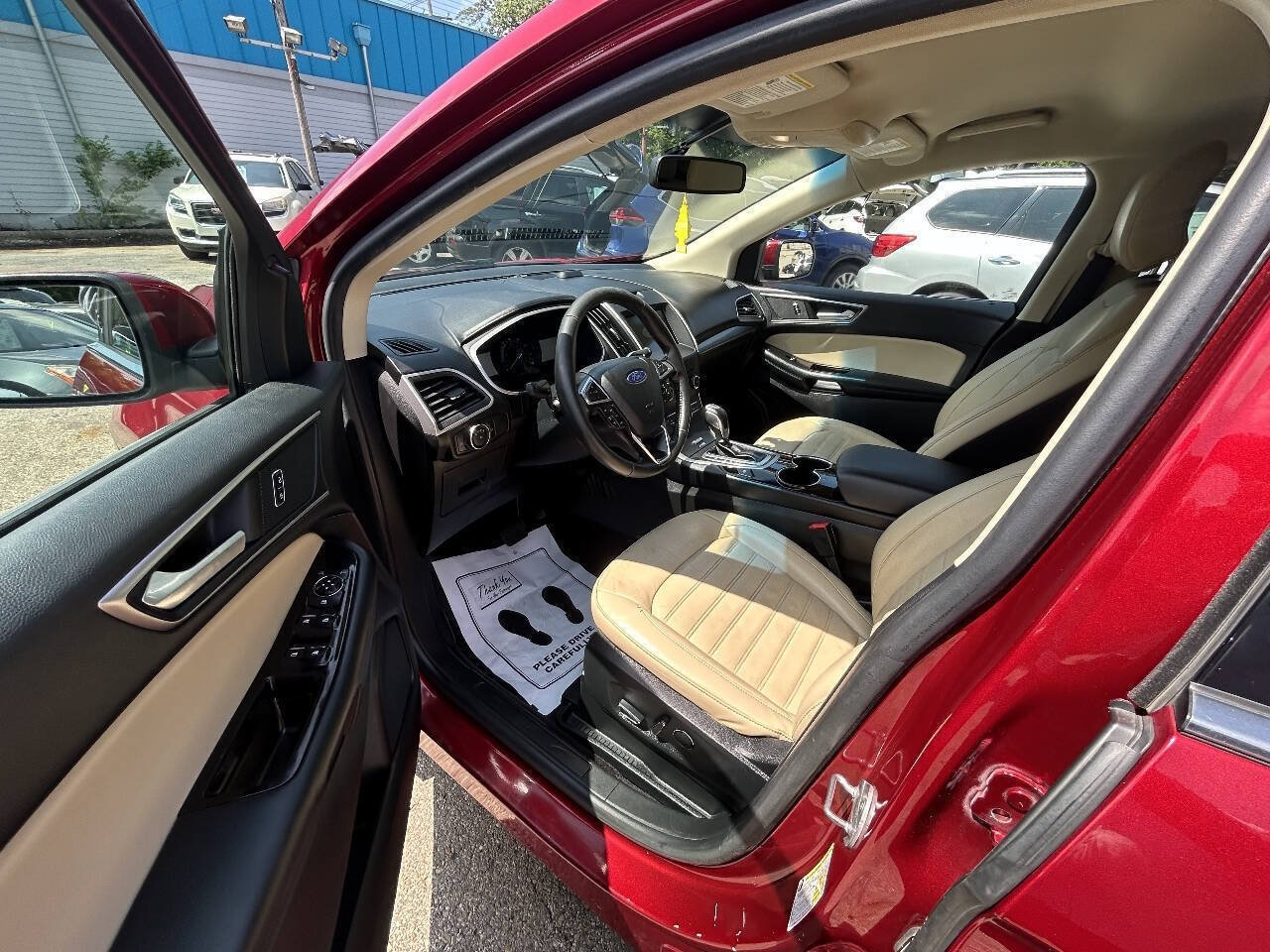 Used 2017 Ford Edge SEL w/ Equipment Group 201A AWD/4WD image 6