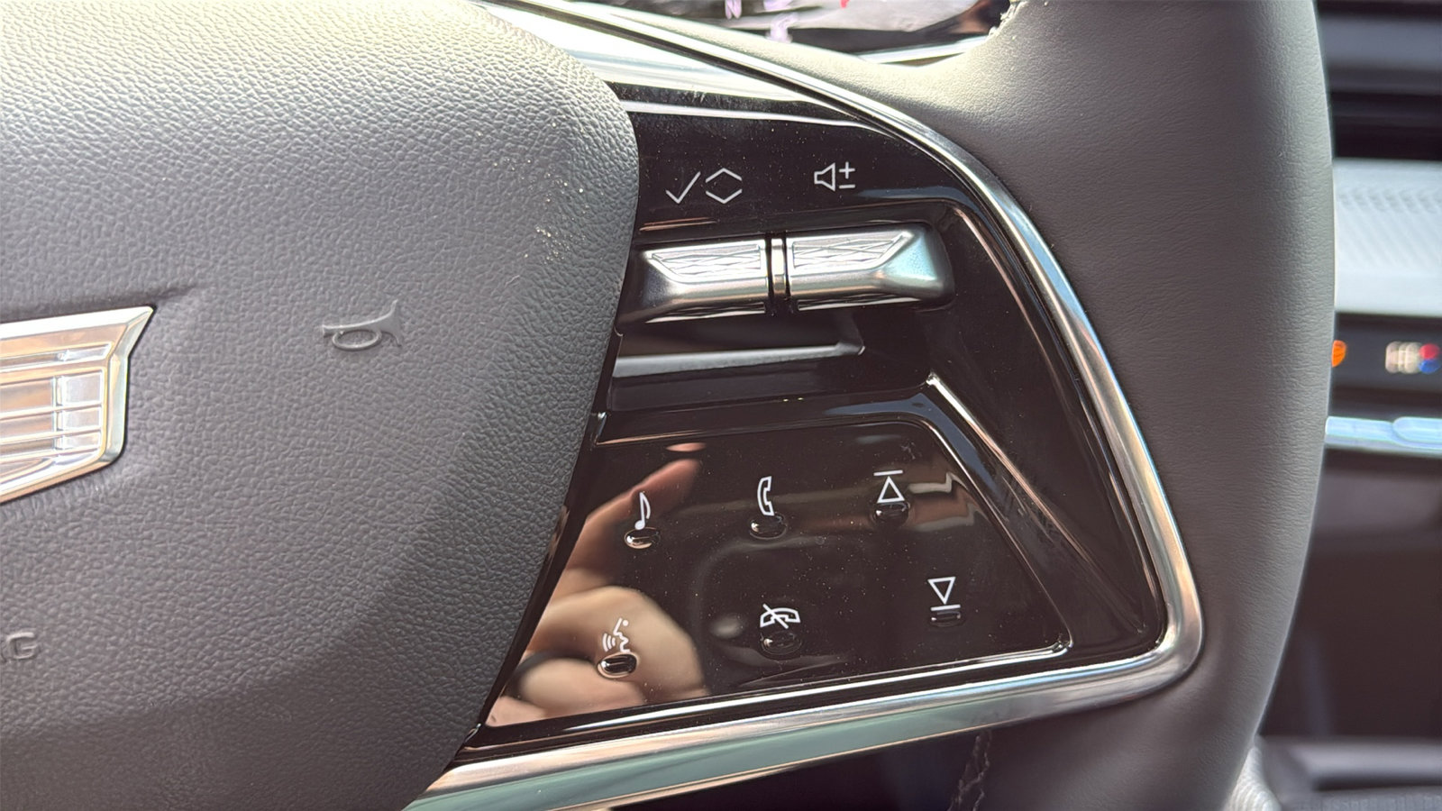 New 2026 Cadillac Optiq Sport 2 image 16