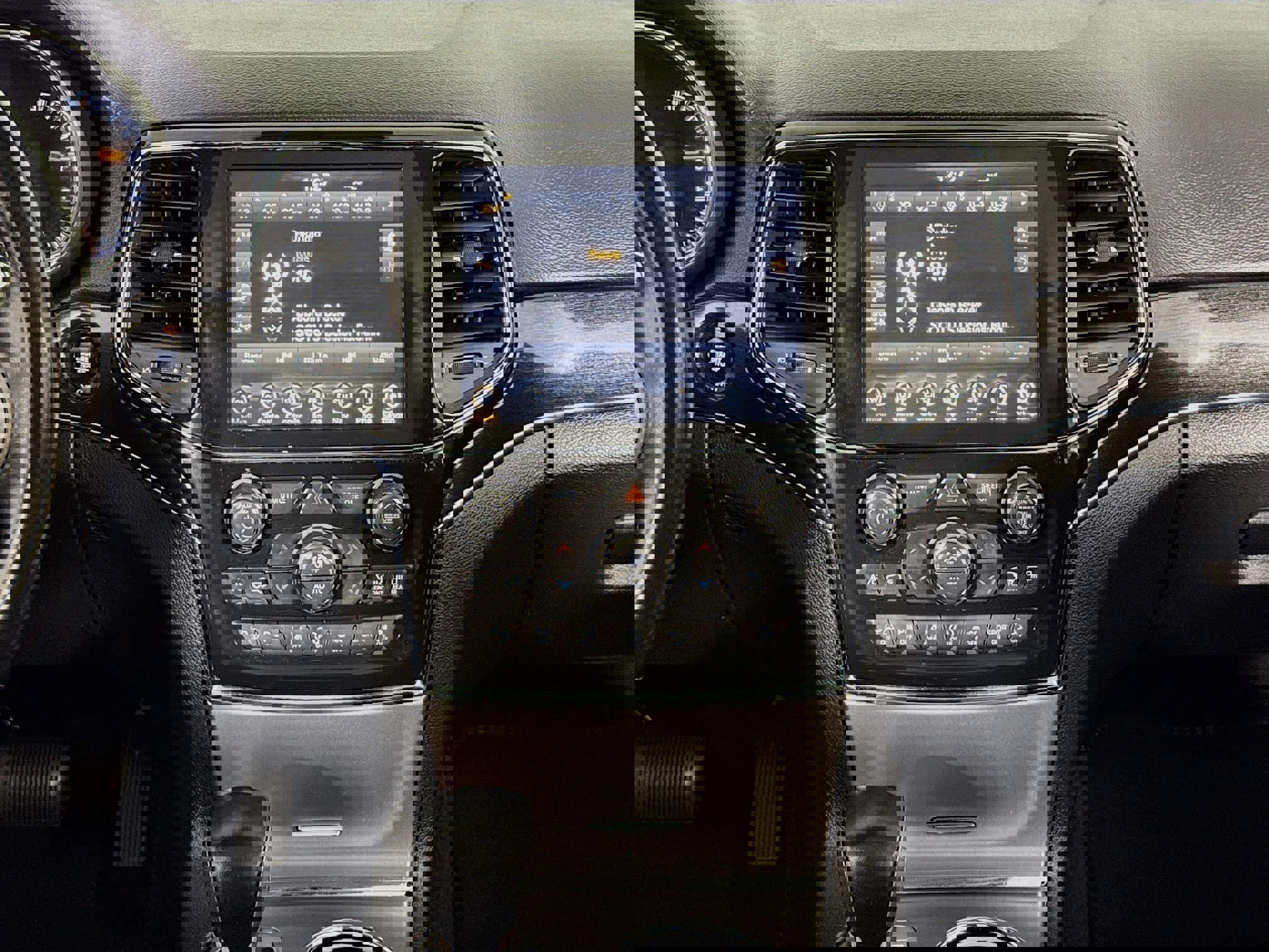 Used 2021 Jeep Grand Cherokee Trailhawk w/ Trailhawk Luxury Group image 27