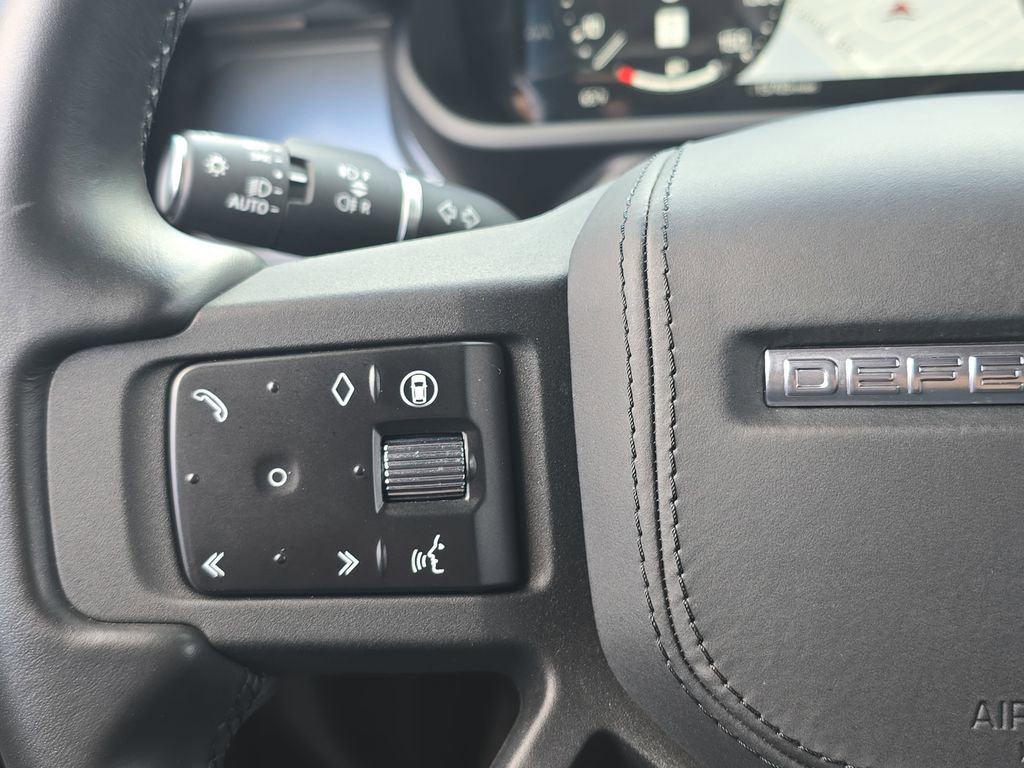 Used 2025 Land Rover Defender 110 Sedona Red Edition image 17