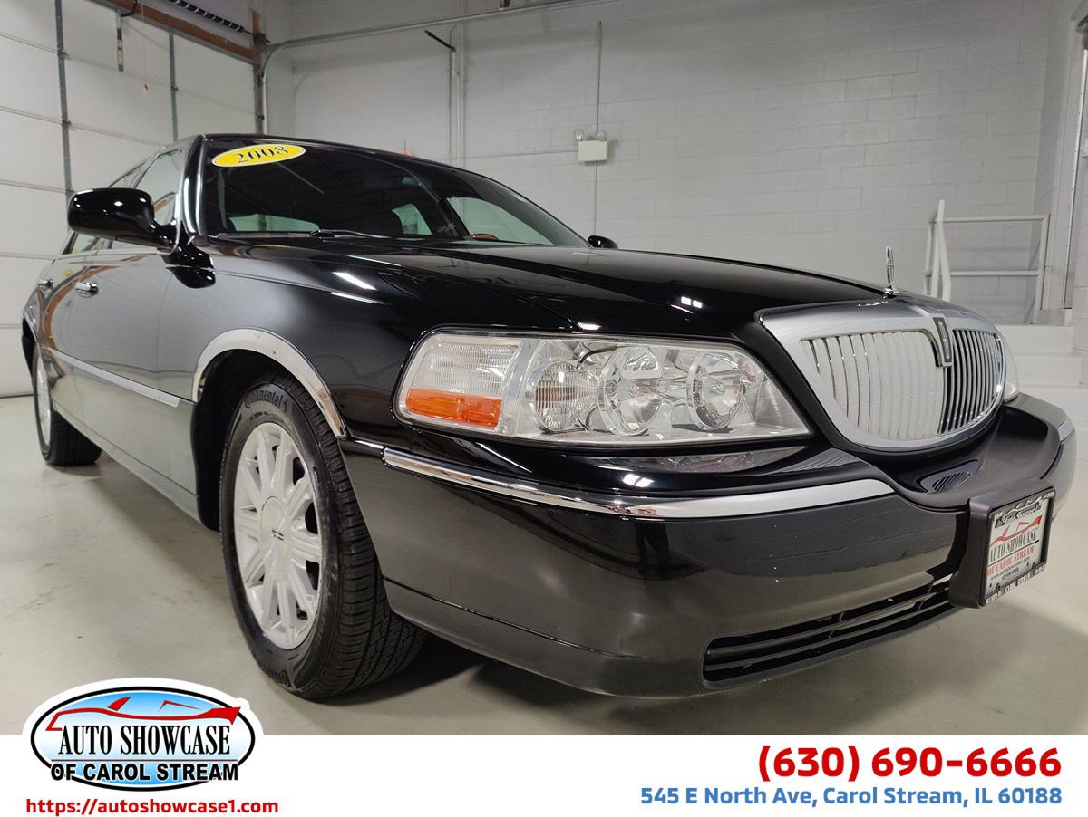 Used 2008 Lincoln Town Car Signature Limited RWD image 1