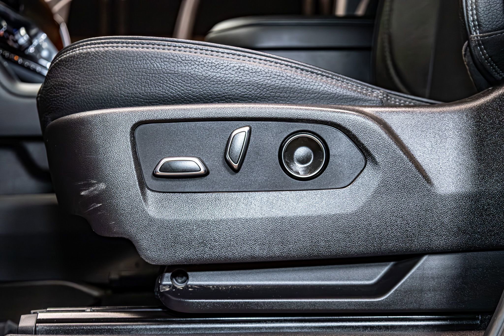 Used 2024 GMC Sierra 3500 Denali w/ Denali Reserve Package image 23