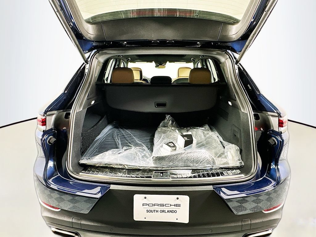 New 2026 Porsche Cayenne AWD/4WD image 28