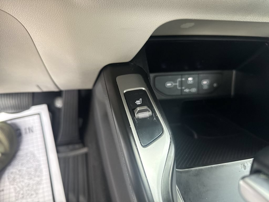 Used 2024 Kia Sorento S w/ Panoramic Sunroof Package AWD/4WD image 38