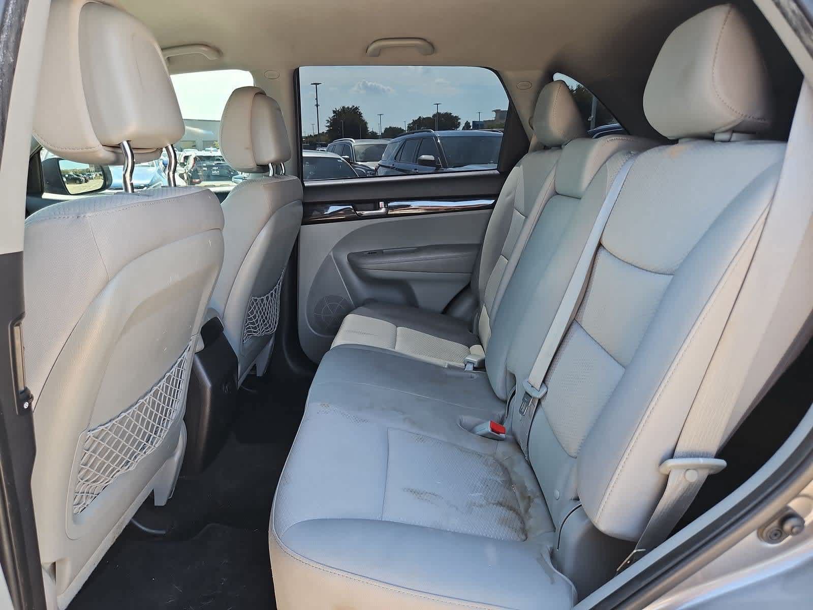 Used 2011 Kia Sorento 2WD w/ Convenience Pkg image 18