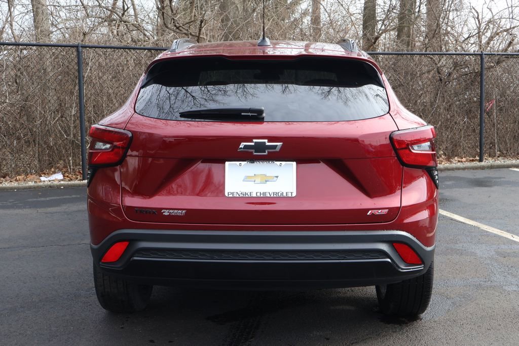 Certified 2024 Chevrolet Trax RS w/ Sunroof Package image 7