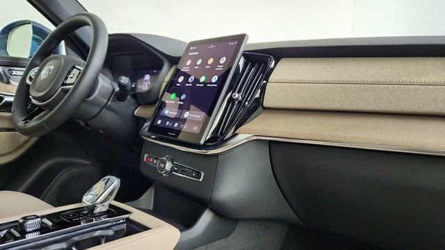 New 2026 Volvo XC90 T8 Plus w/ Protection Package Premier AWD/4WD image 37