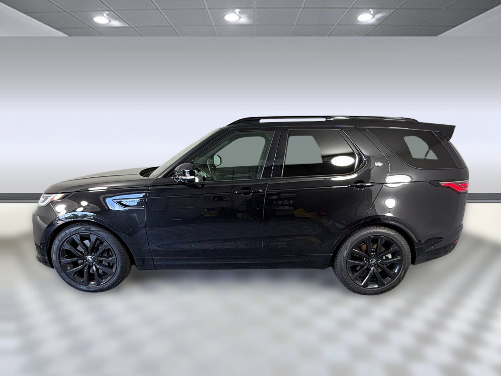 Used 2026 Land Rover Discovery Limited Edition AWD/4WD image 2