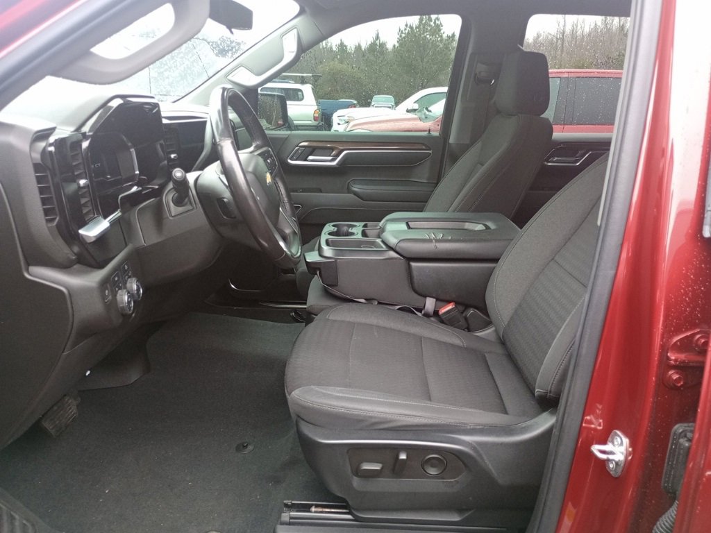 Used 2022 Chevrolet Silverado 1500 LT w/ Protection Package image 10