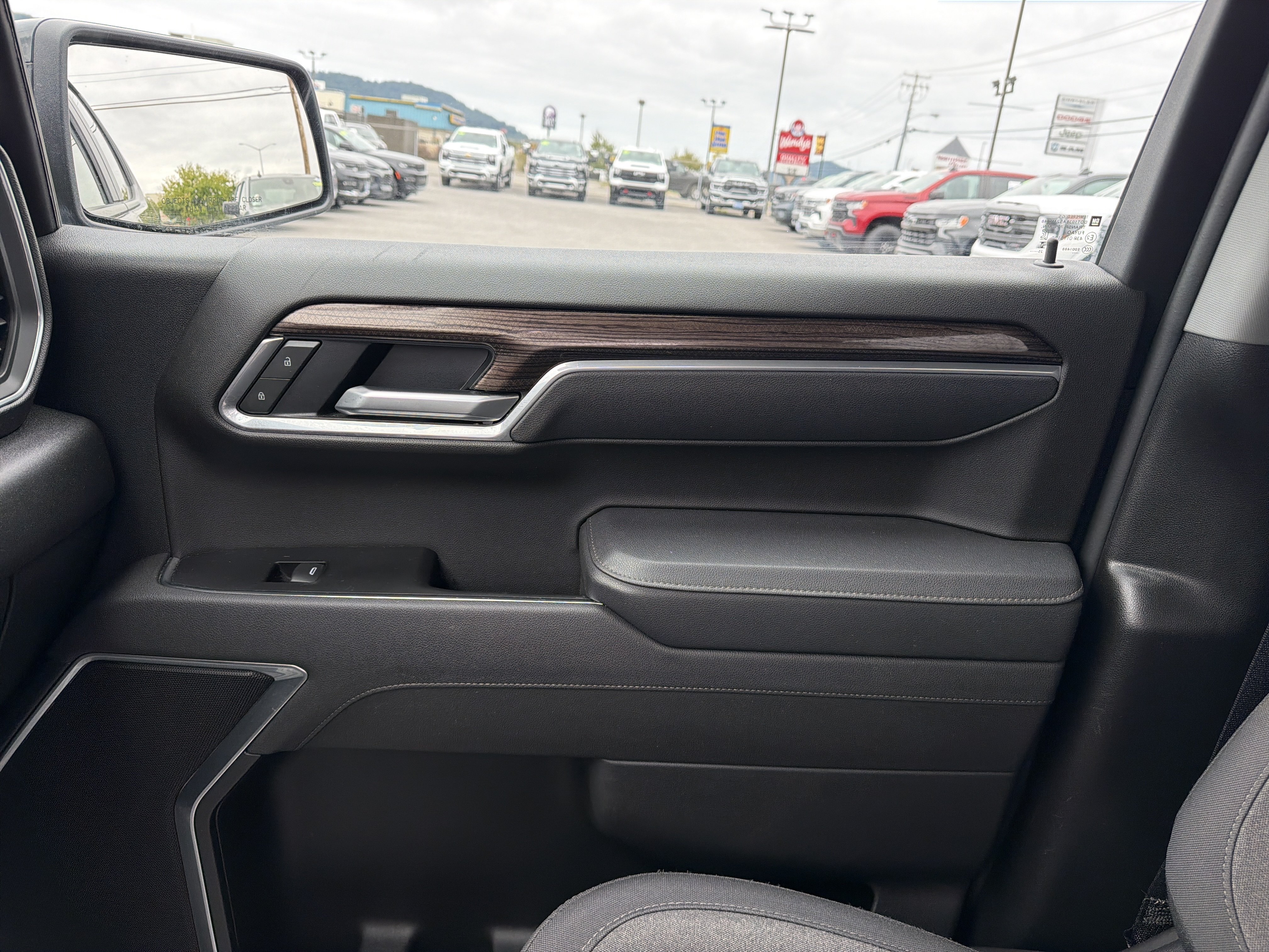 Certified 2026 Chevrolet Silverado 1500 RST AWD/4WD image 26