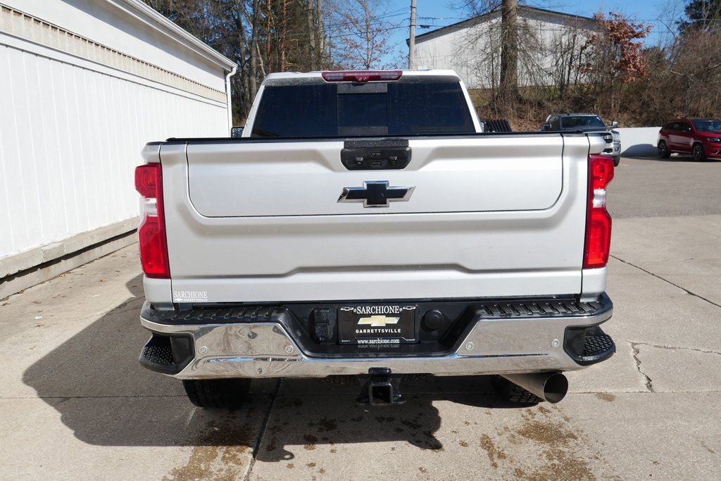 Used 2022 Chevrolet Silverado 3500 LTZ w/ LTZ Premium Package image 6
