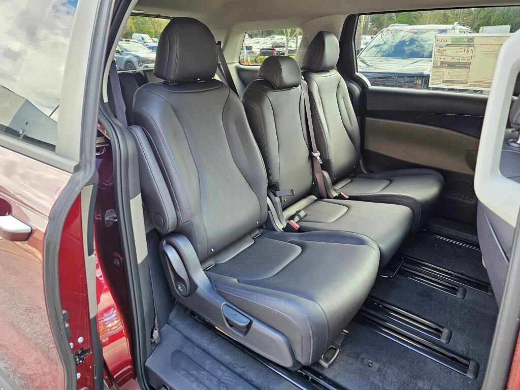 New 2026 Kia Carnival image 28