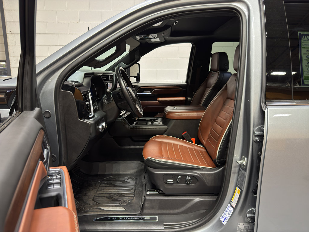 Used 2025 GMC Sierra 3500 Denali Ultimate image 19