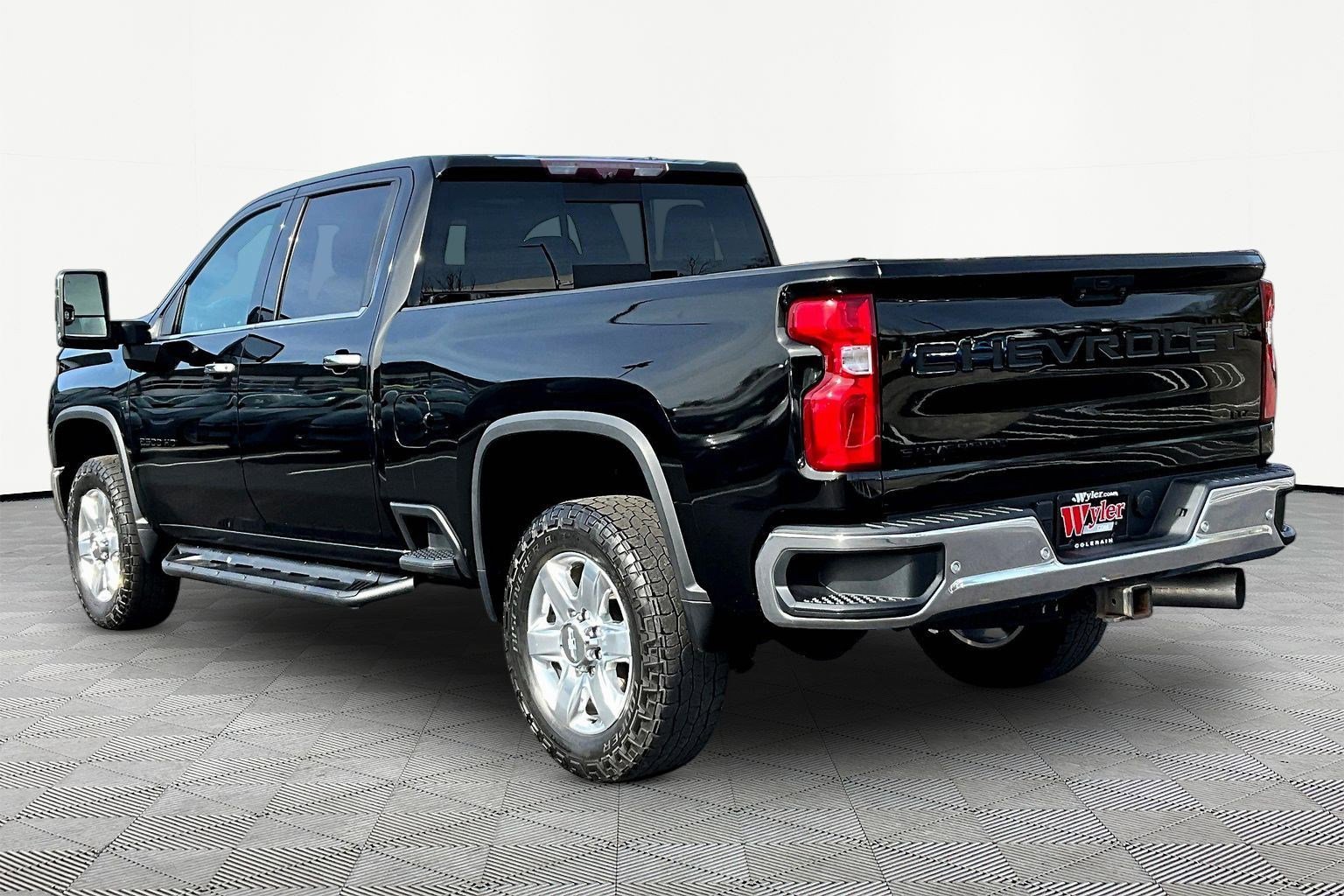 Used 2020 Chevrolet Silverado 2500 LTZ w/ LTZ Premium Package image 4
