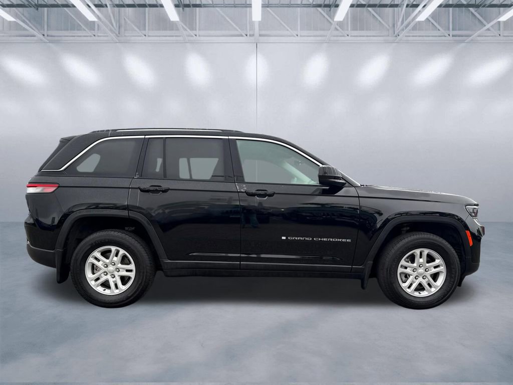 Certified 2023 Jeep Grand Cherokee Laredo w/ MOPAR Finishing Package image 3