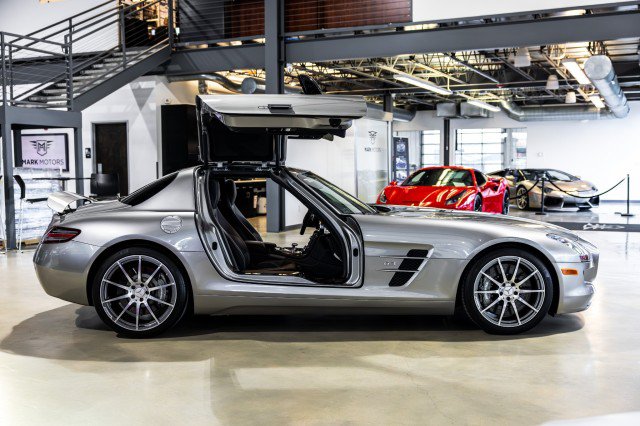 Used 2011 Mercedes-Benz SLS AMG Coupe image 7