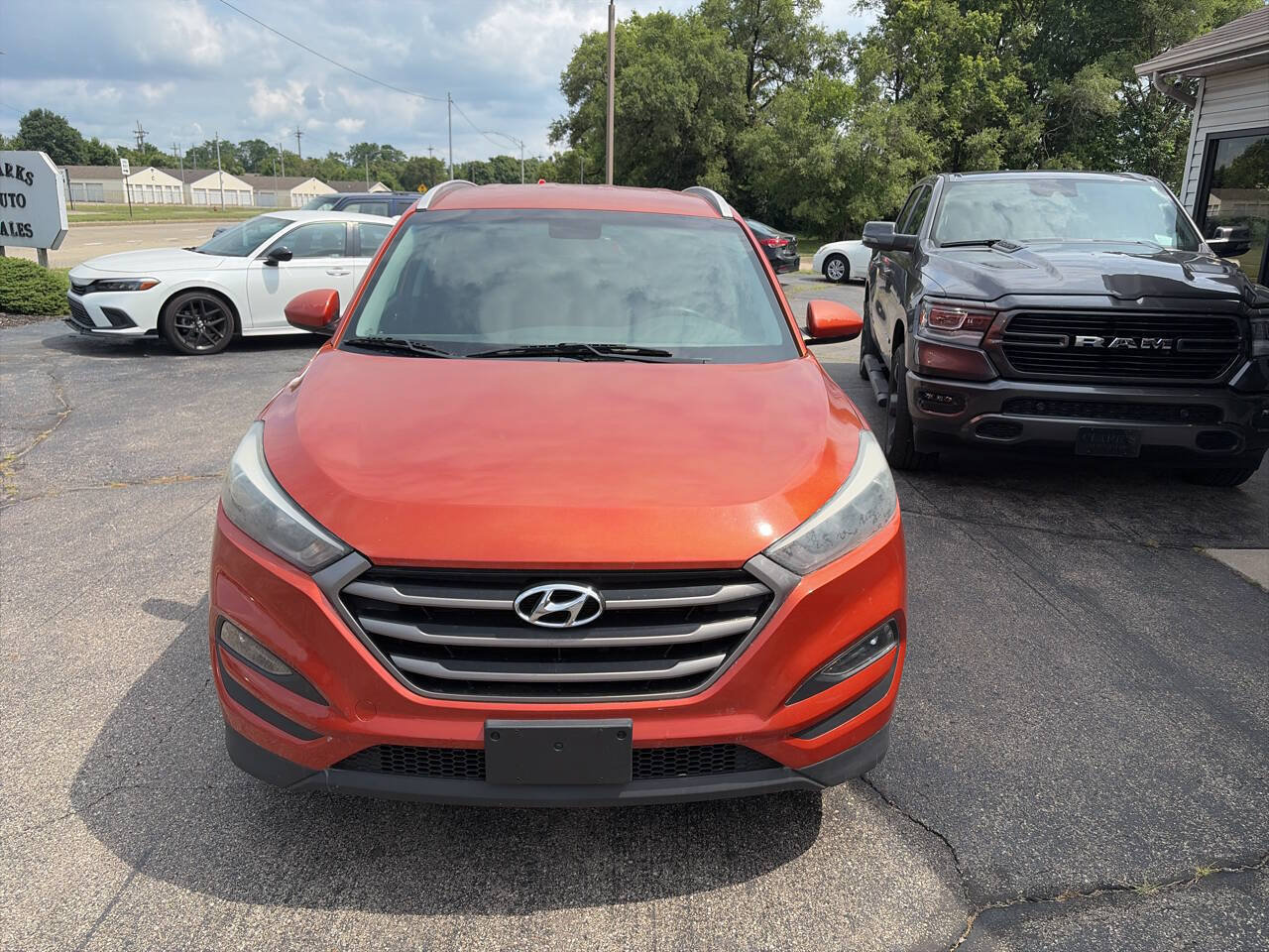 Used 2016 Hyundai Tucson SE w/ Option Group 02 FWD image 3