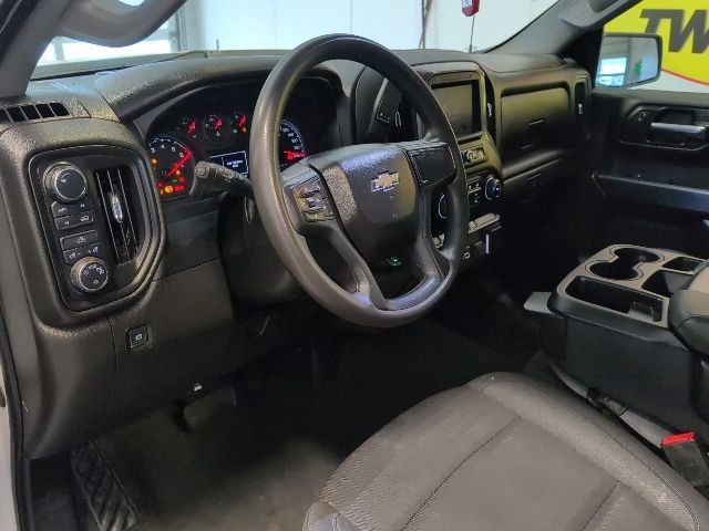 Used 2024 Chevrolet Silverado 1500 Custom AWD/4WD image 9