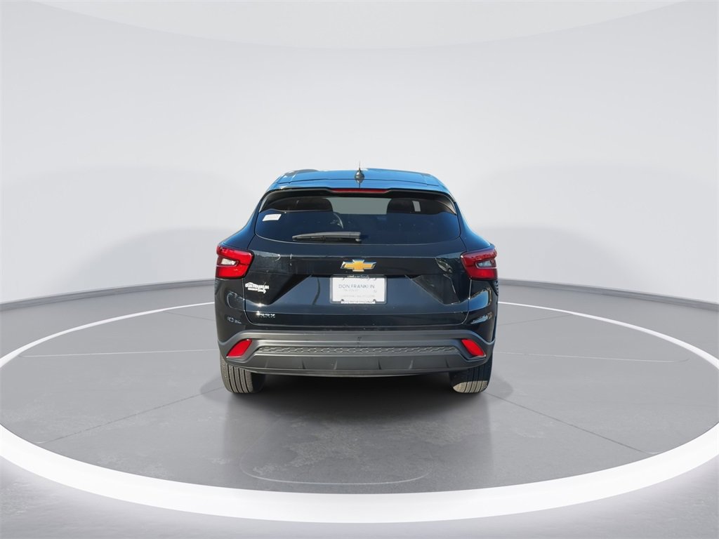 Used 2024 Chevrolet Trax LS image 7