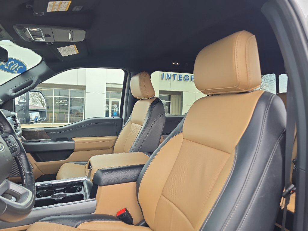 Used 2024 Ford F350 Lariat w/ Chrome Package image 17