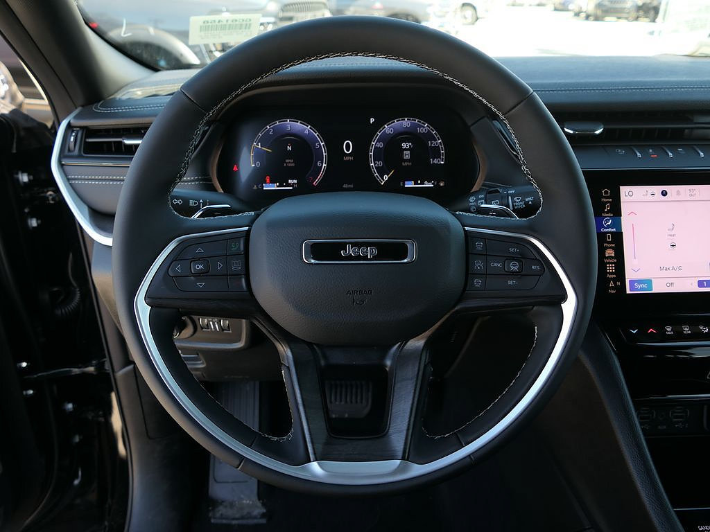 New 2026 Jeep Grand Cherokee Limited w/ Limited Altitude Package AWD/4WD image 14