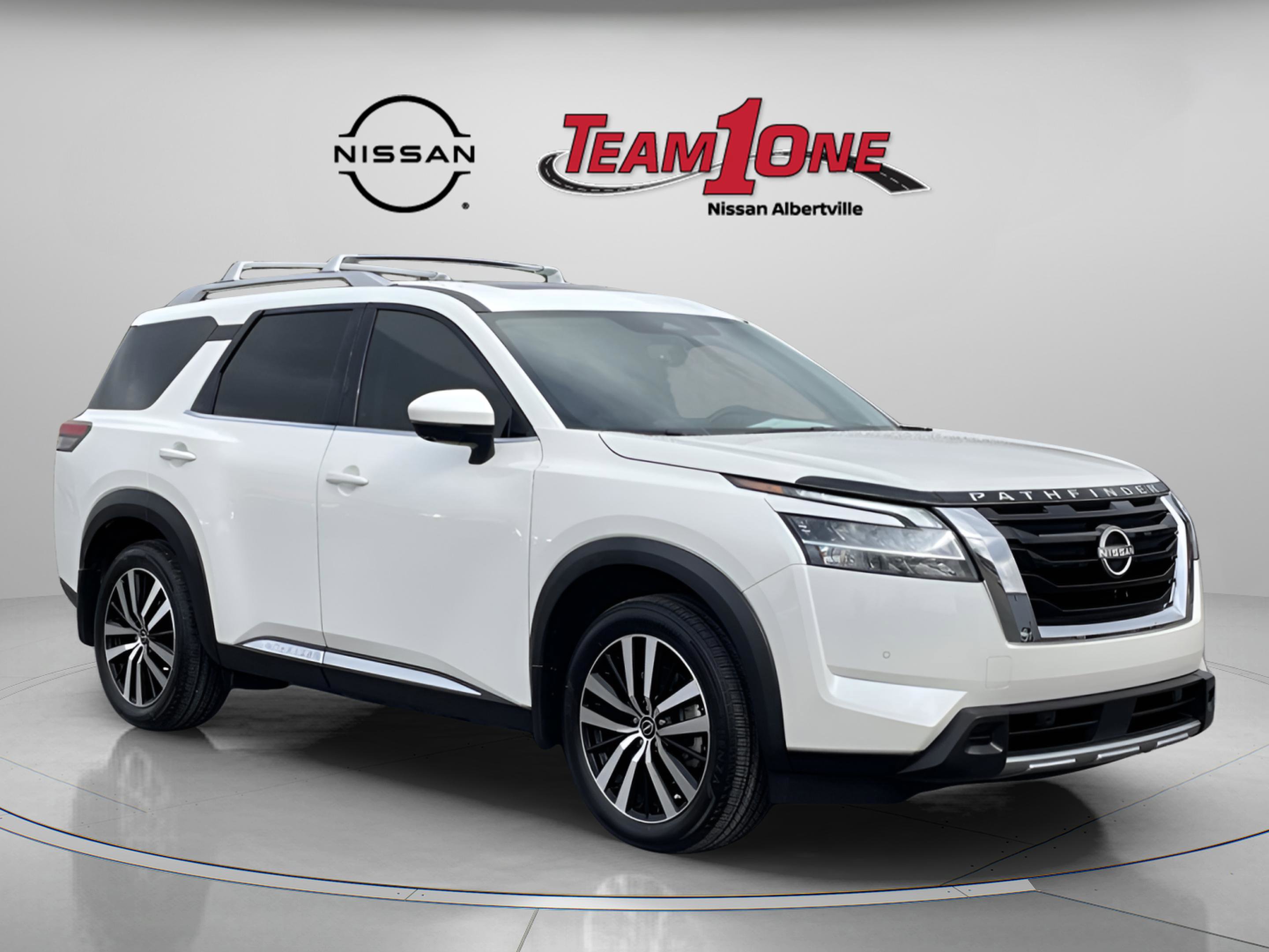 Used 2024 Nissan Pathfinder Platinum w/ Cargo Package