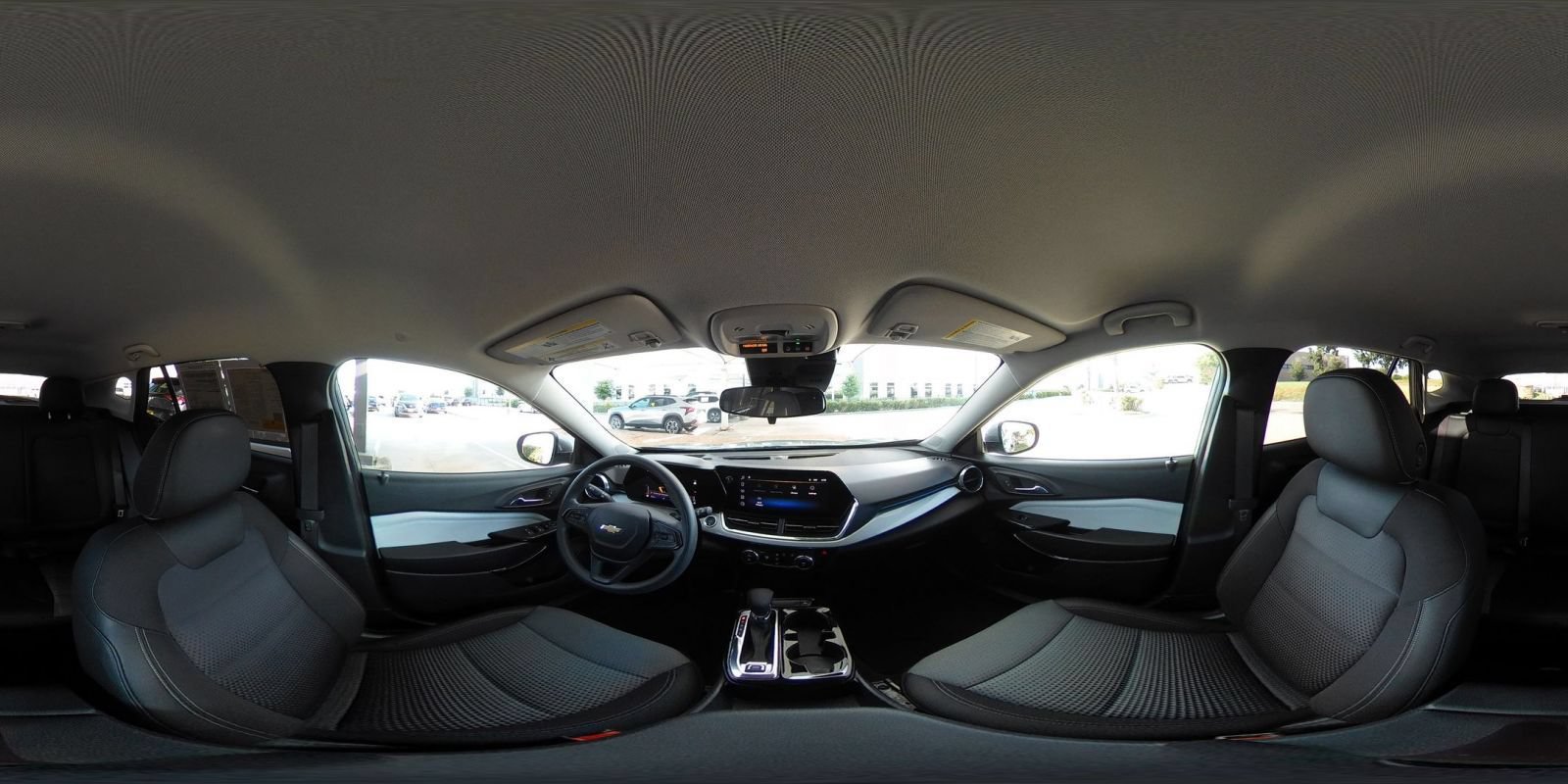 Used 2025 Chevrolet Trax LT FWD image 42