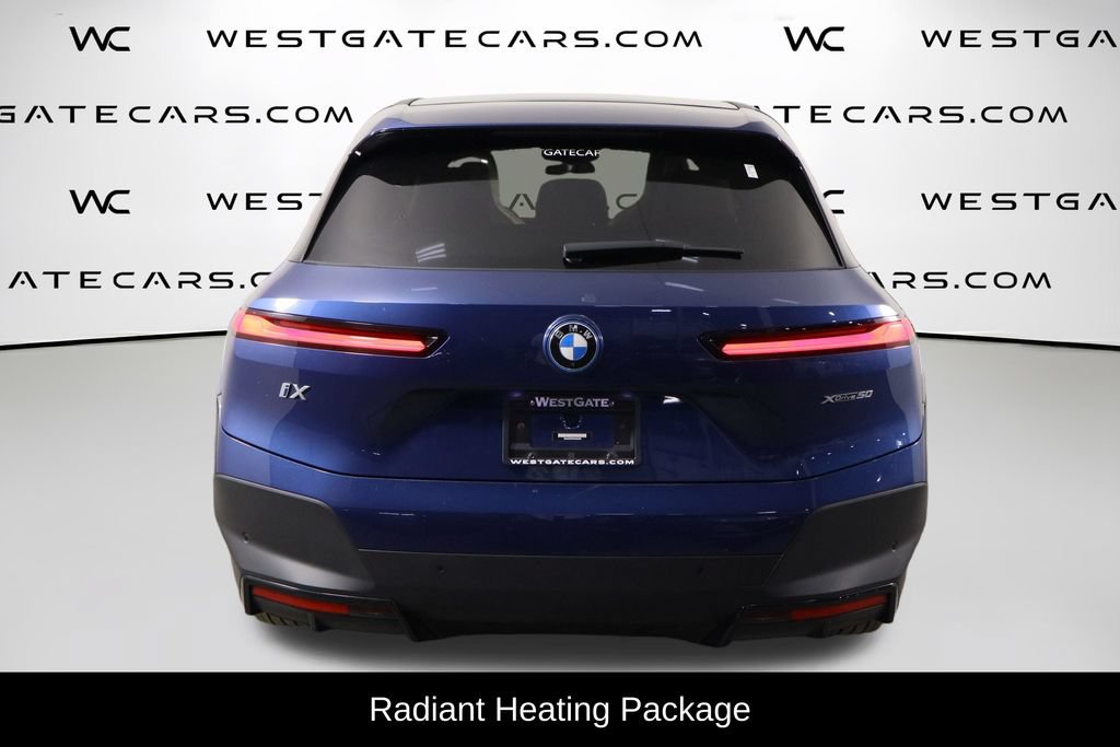 Used 2023 BMW iX xDrive50 w/ Premium Package AWD/4WD image 4