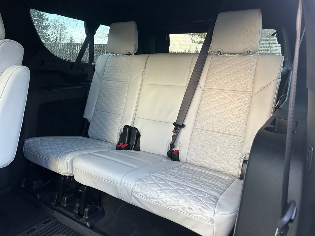Certified 2025 Cadillac Escalade ESV Premium Luxury Platinum AWD/4WD image 35