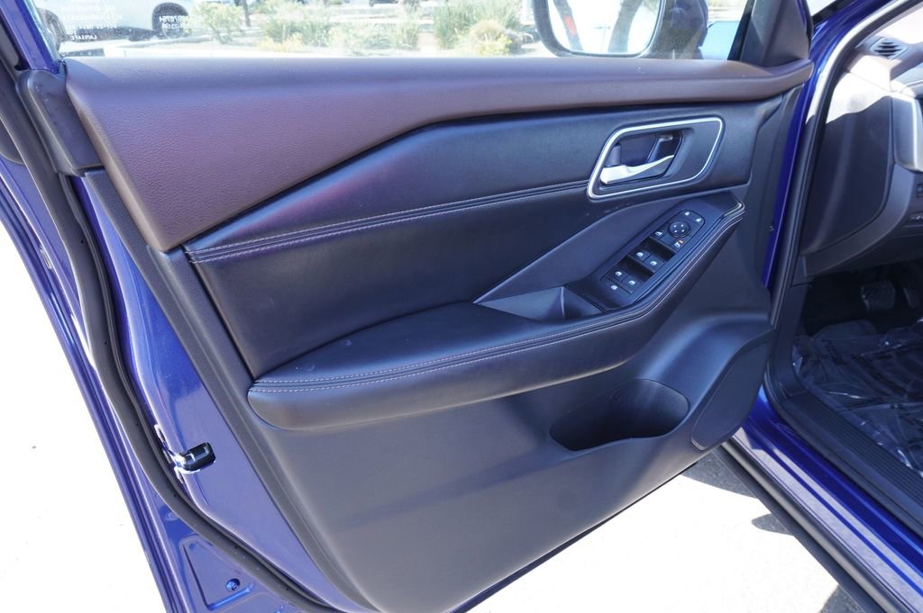 Certified 2021 Nissan Rogue SV w/ Premium Package FWD image 15