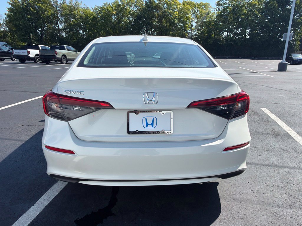 Used 2023 Honda Civic LX image 4