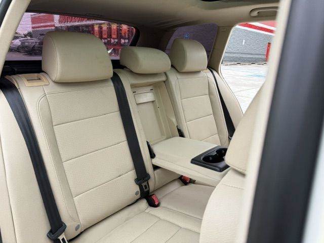 Used 2012 Volkswagen Jetta TDI FWD image 9