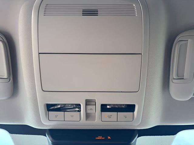 Used 2022 MAZDA CX-30 AWD 2.5 S w/ Preferred Package image 32