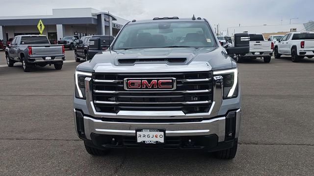 New 2025 GMC Sierra 3500 SLE image 3