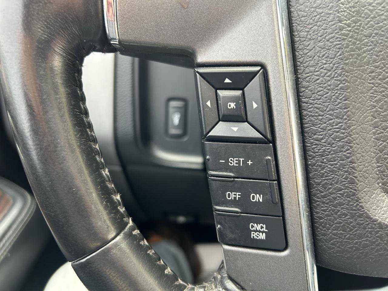 Used 2016 Ford Expedition Platinum AWD/4WD image 20