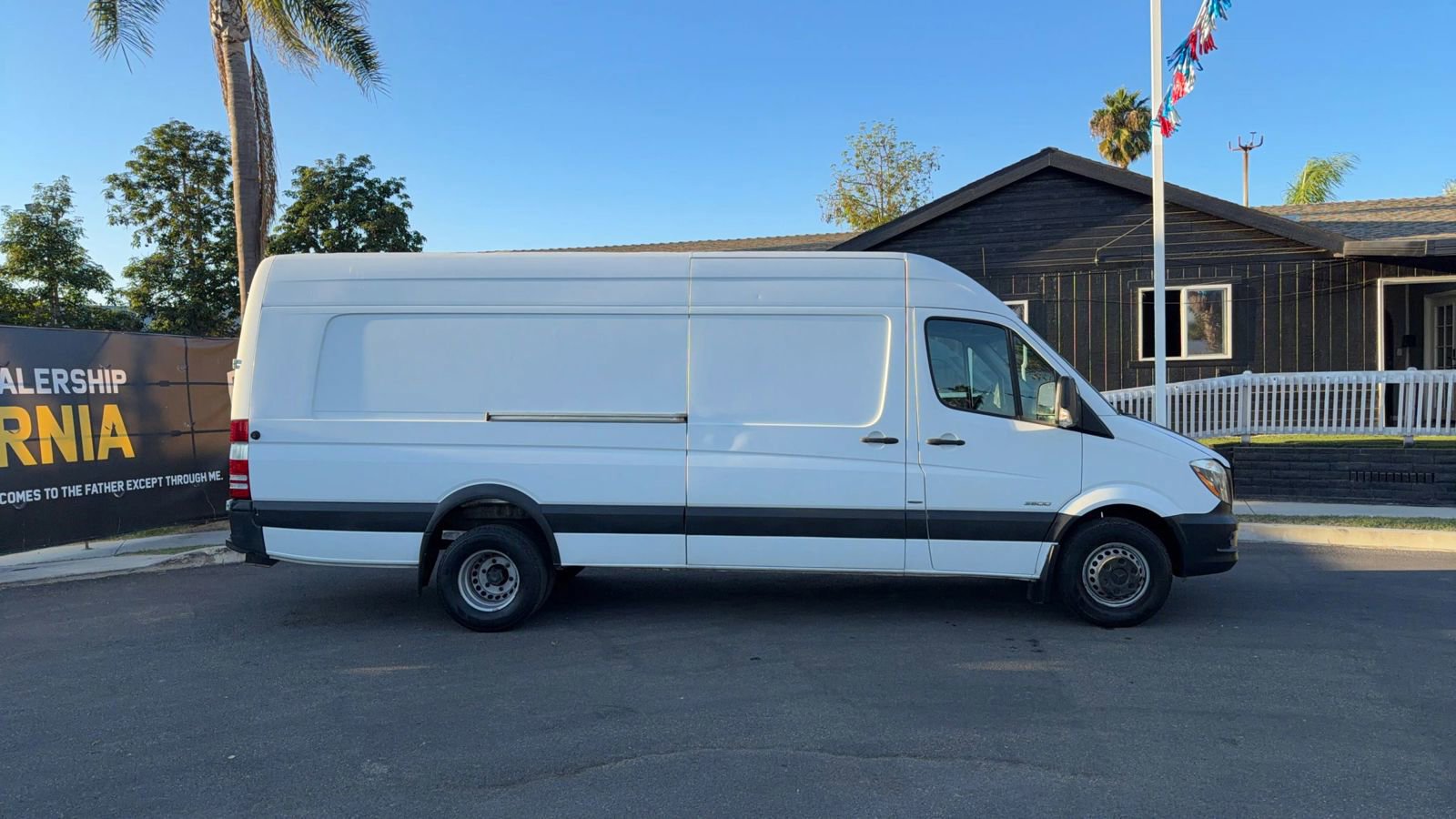 Used 2015 Mercedes-Benz Sprinter 3500 image 9