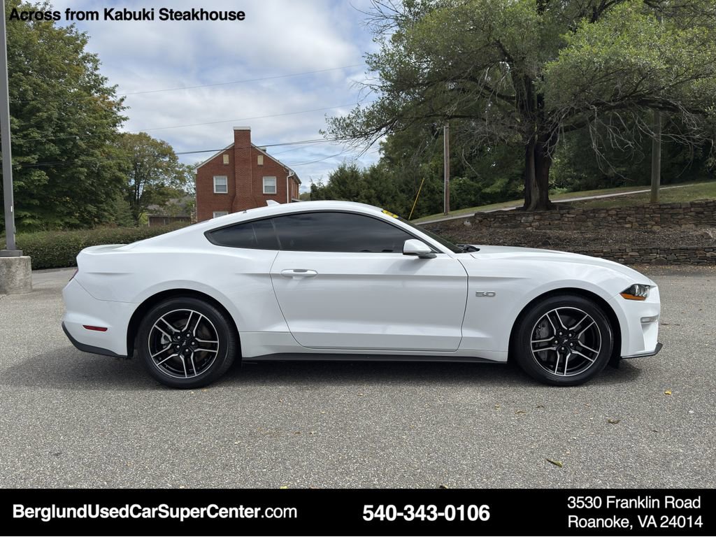 Used 2022 Ford Mustang GT image 3