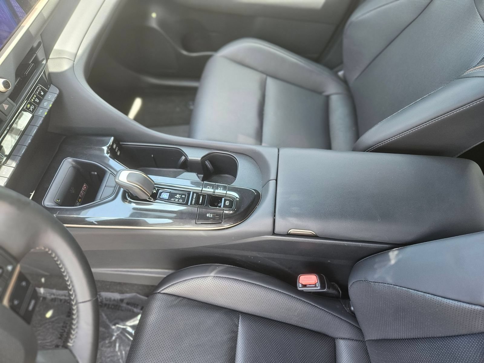 Used 2025 Toyota Crown AWD/4WD image 15