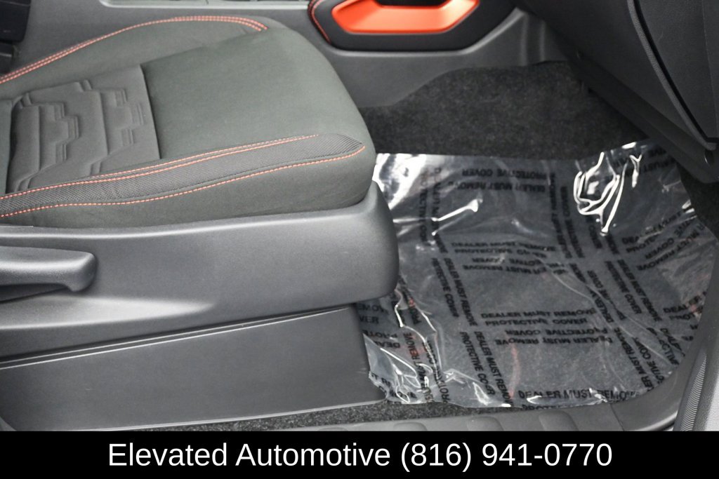 Used 2024 Nissan Frontier PRO-4X w/ Technology Package AWD/4WD image 7