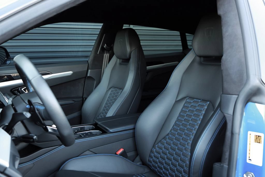 Used 2019 Lamborghini Urus AWD/4WD image 4