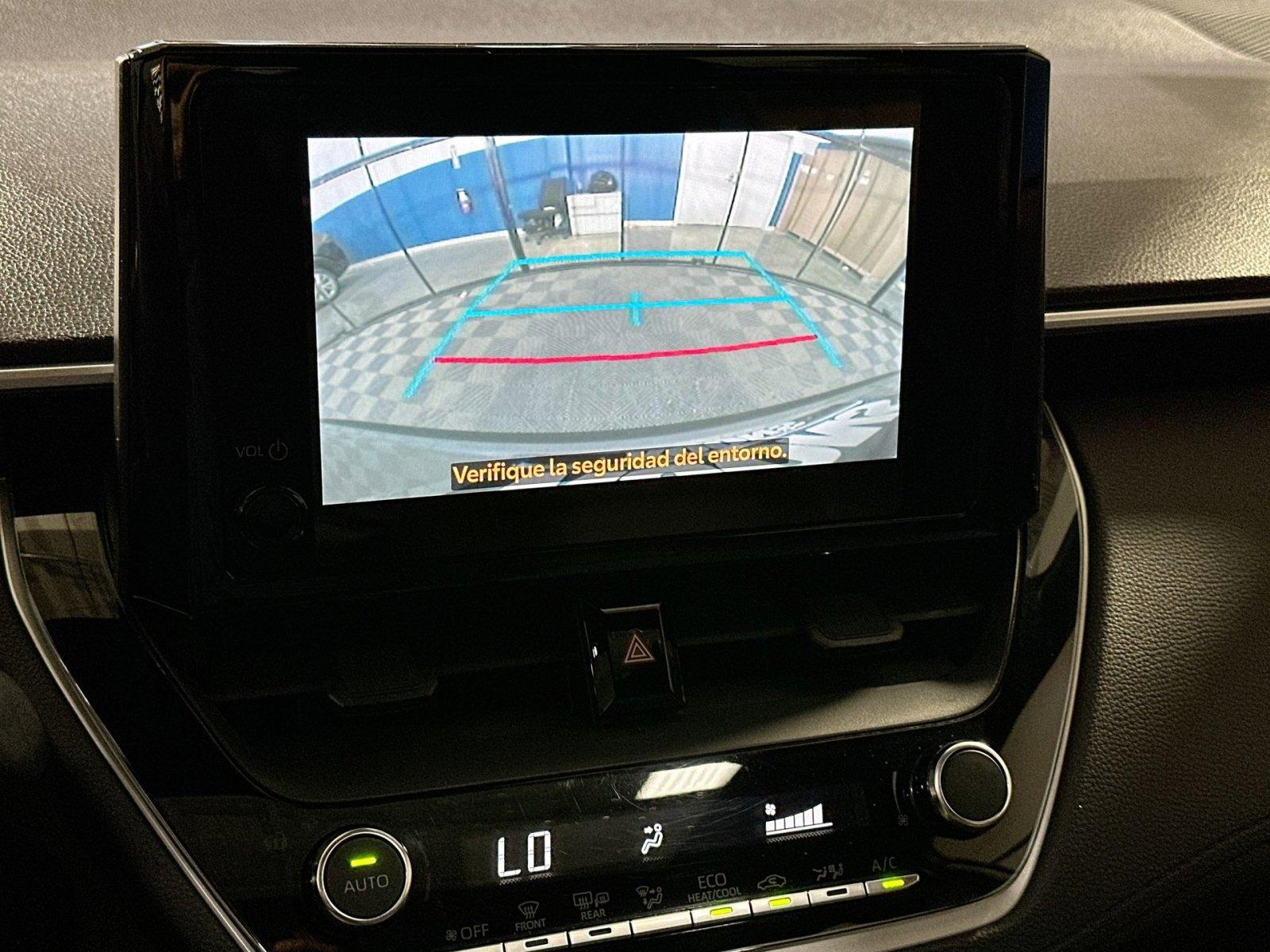 Used 2024 Toyota Corolla Cross SE w/ Moonroof Package image 23