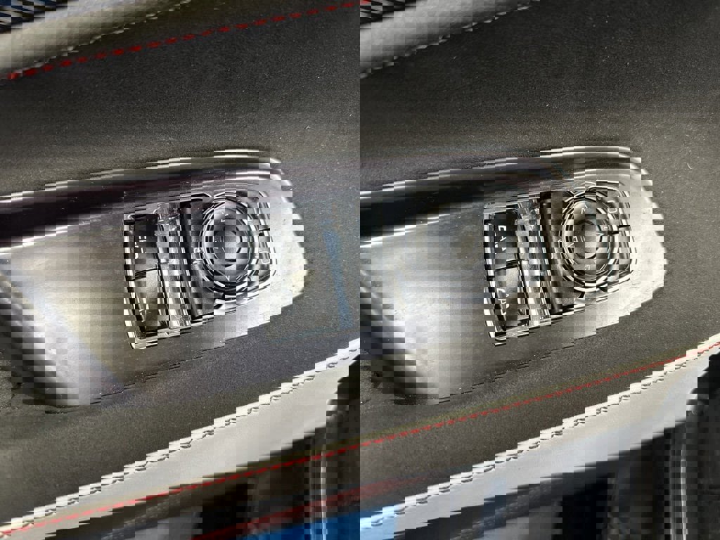 Certified 2023 Chevrolet Corvette Stingray Premium Cpe image 23