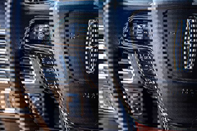 Used 2024 Lincoln Navigator Reserve w/ Monochromatic Package image 9