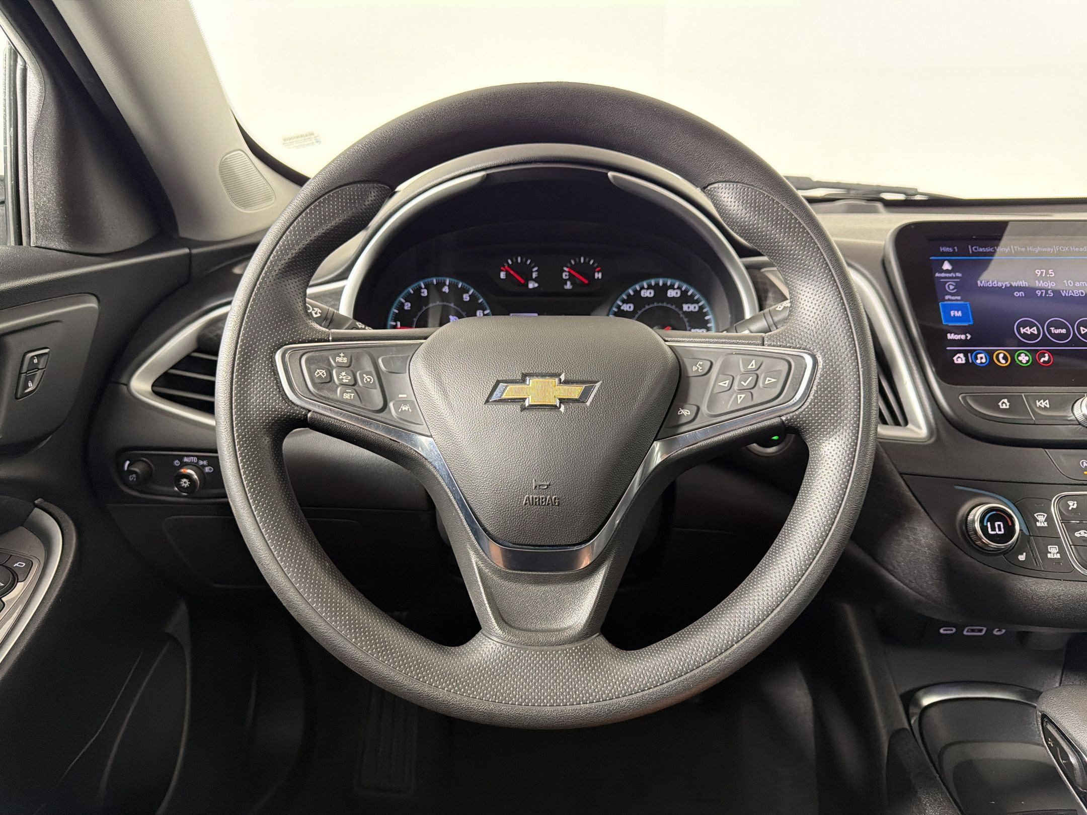 Used 2024 Chevrolet Malibu LT FWD image 26