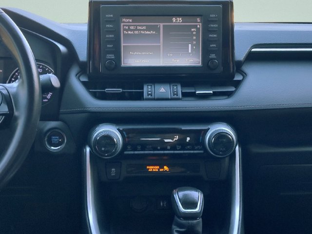 Used 2019 Toyota RAV4 XLE Premium FWD image 13