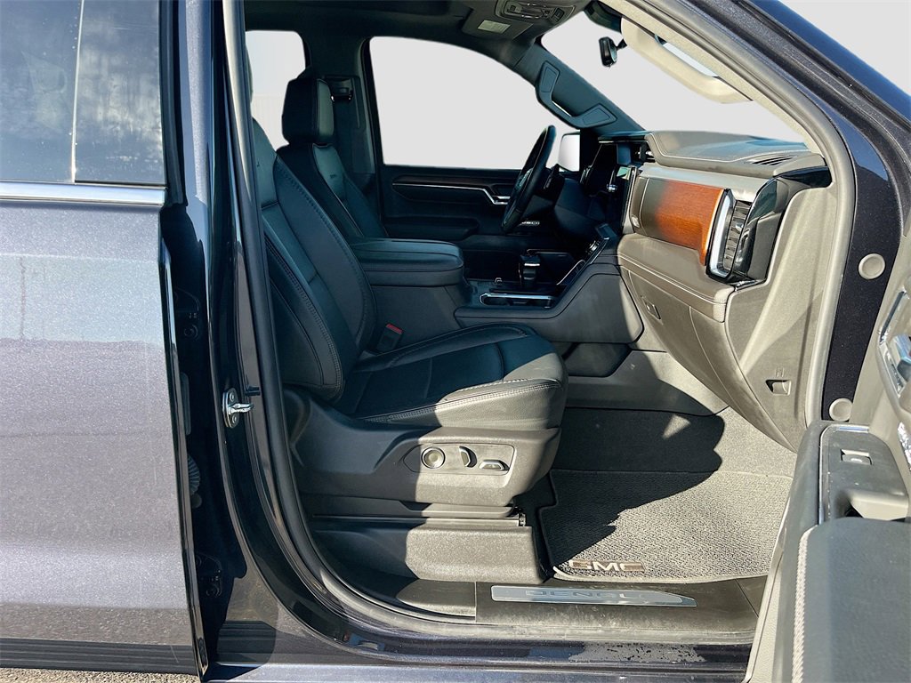 Used 2024 GMC Sierra 1500 Denali w/ Denali Reserve Package image 30