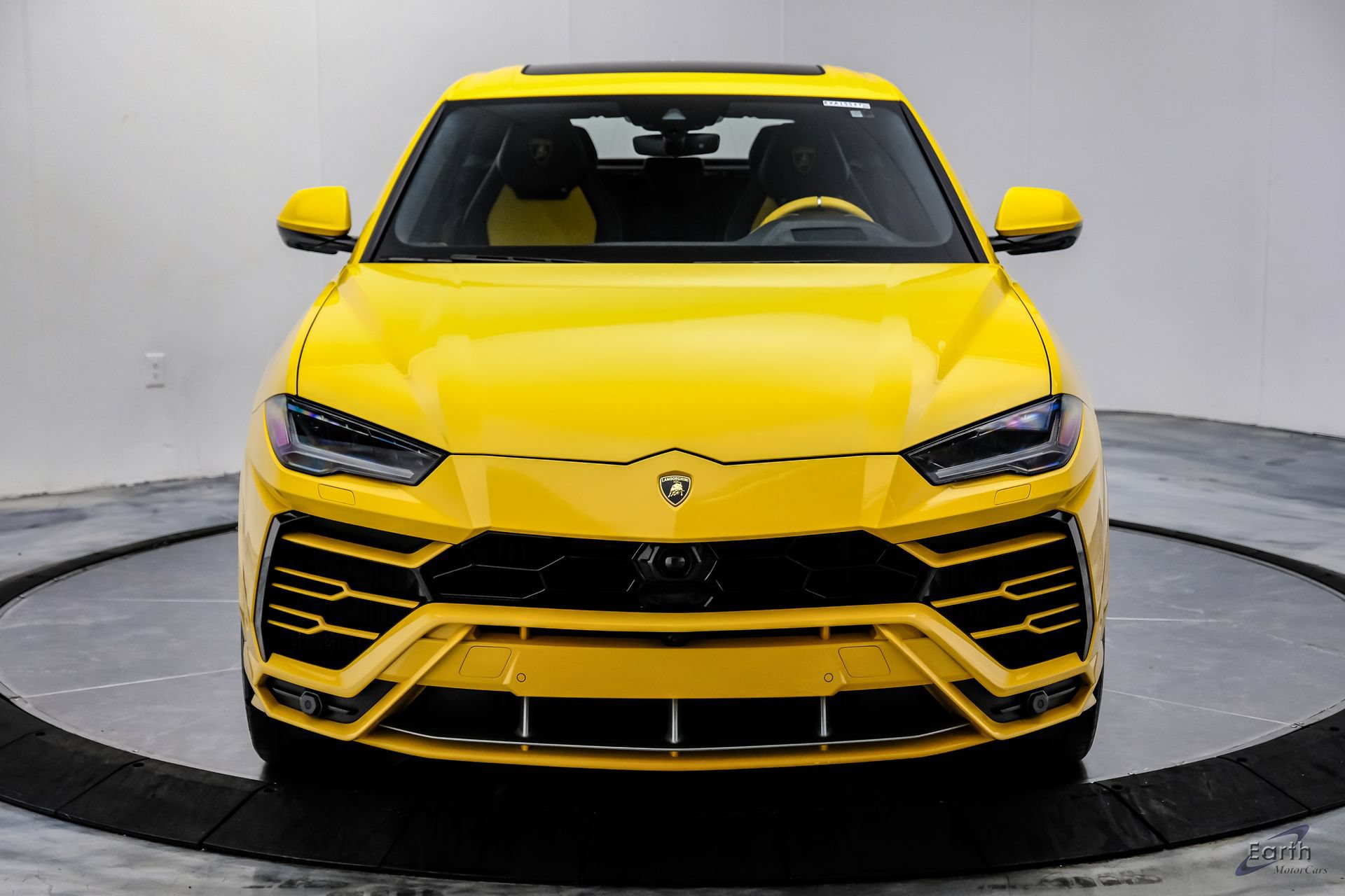 Used 2021 Lamborghini Urus AWD/4WD image 29