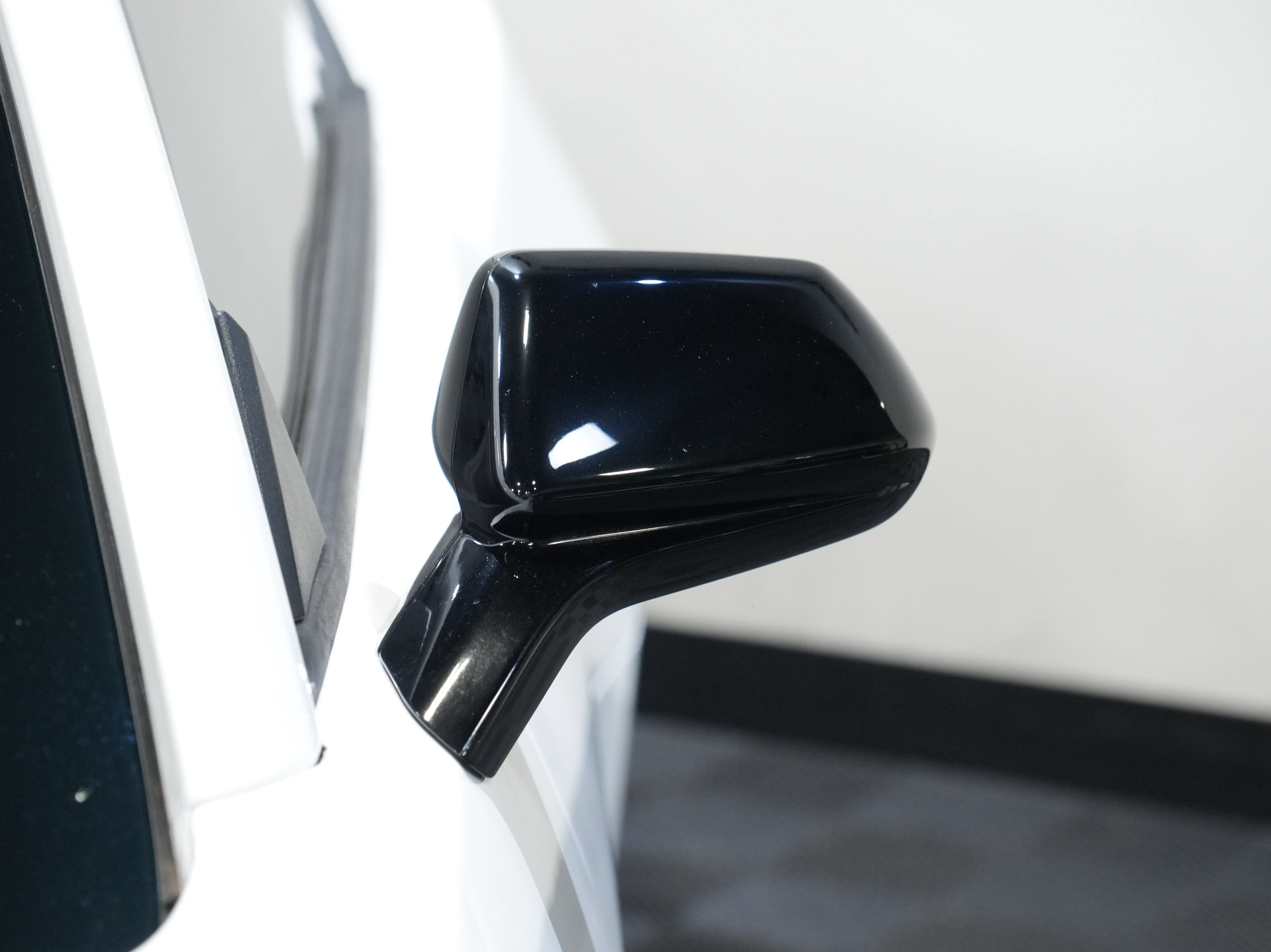 Used 2019 Chevrolet Camaro LS RWD image 11