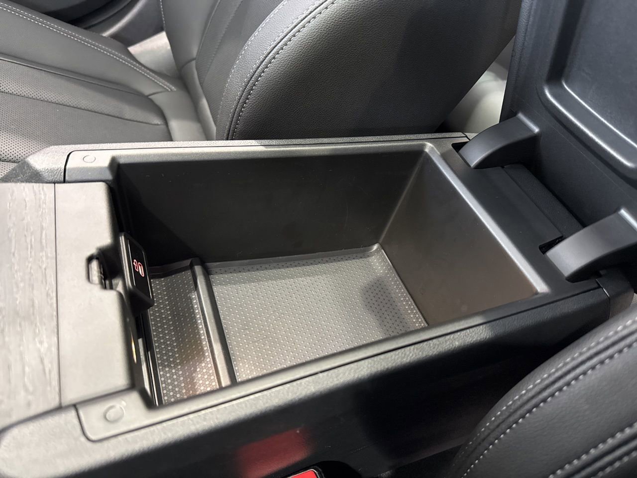 Certified 2024 BMW i4 xDrive40i w/ Premium Package image 33