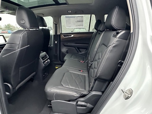 New 2026 Volkswagen Atlas SE image 30